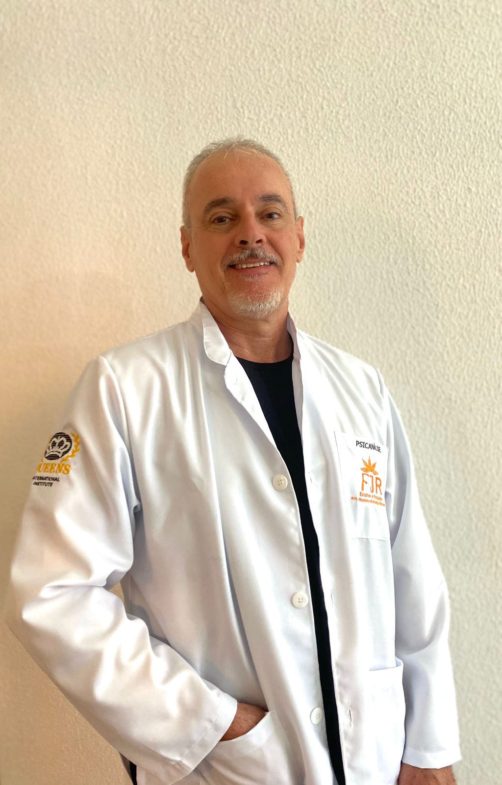 Ricardo Iannoni em seu consultório online
